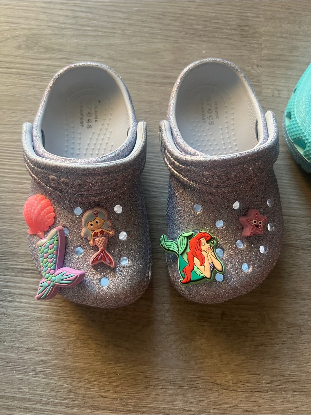 CROCS Kids Glitter Clogs with Mermaid Charms - Pink/Purple